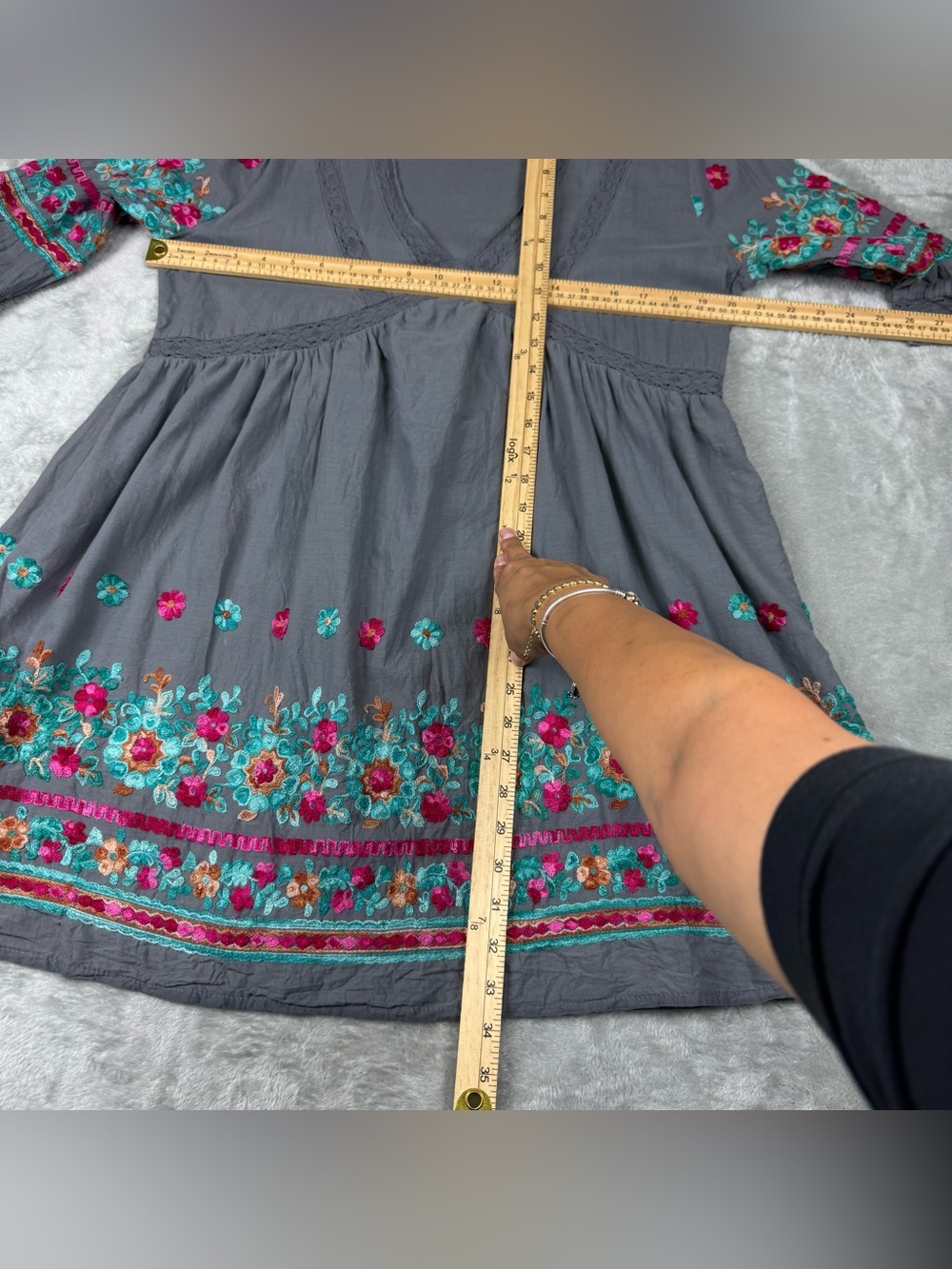 Umgee Gray Tunic Dress with Teal and Pink Floral Embroidery - Picture 4 of 9